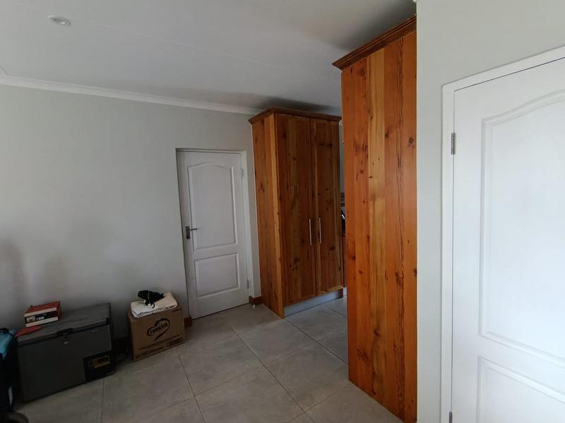 4 Bedroom Property for Sale in Albertinia Western Cape